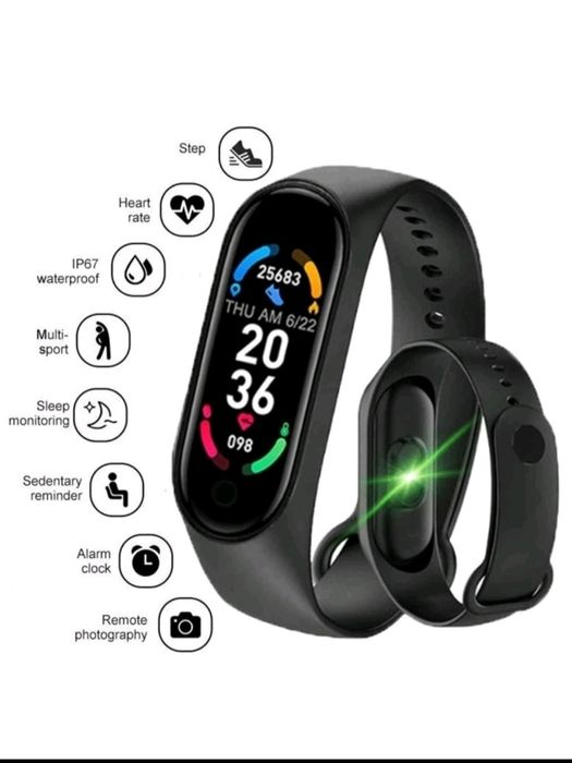 Черен смарт часовник