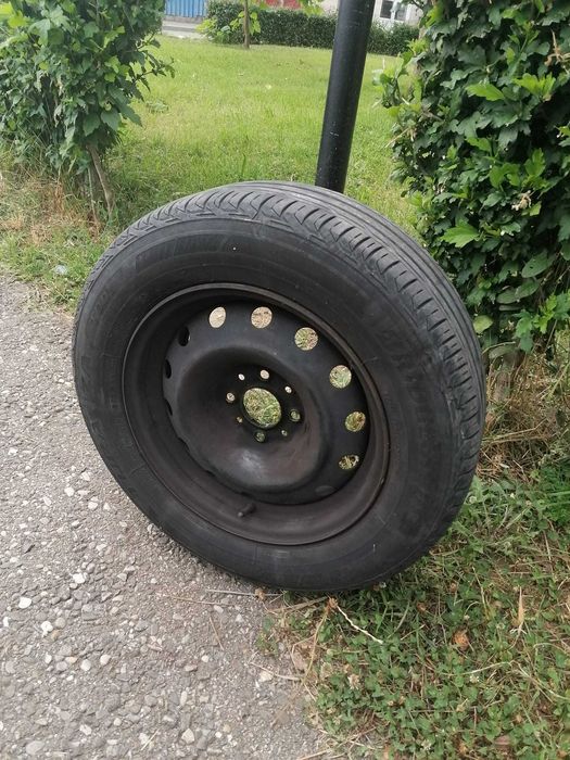 Vand 3 bucati janta tabla echipate cu anvelope de vara O BUCATA 120 LEI