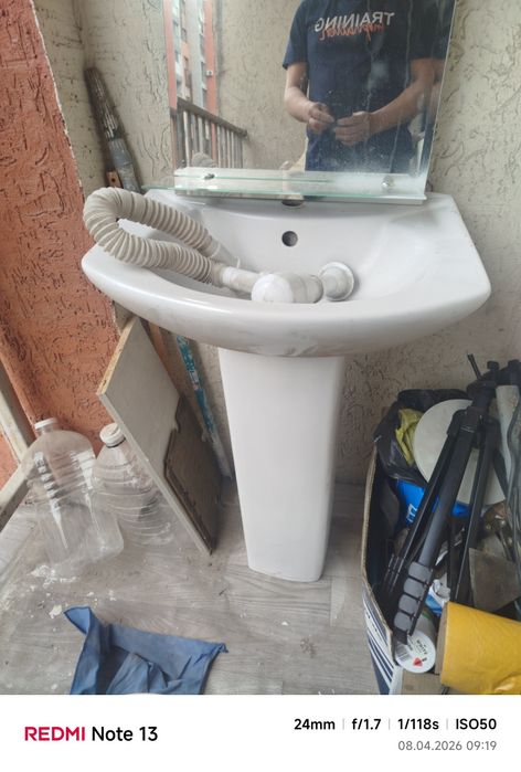 Продам раковина с ножкаи