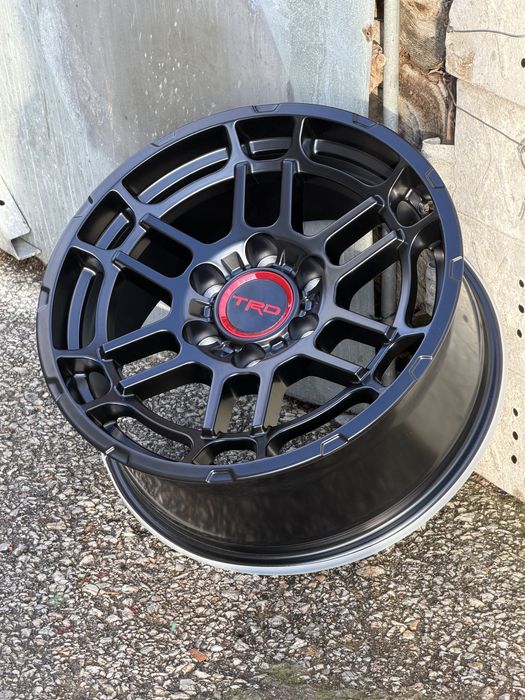 Off Road Джанти 18 “ цола 6х139.7 чисто нови Toyota Pajero Ranger