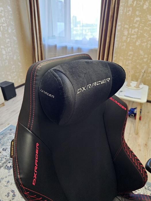 Игровое кресло Dxracer Craft