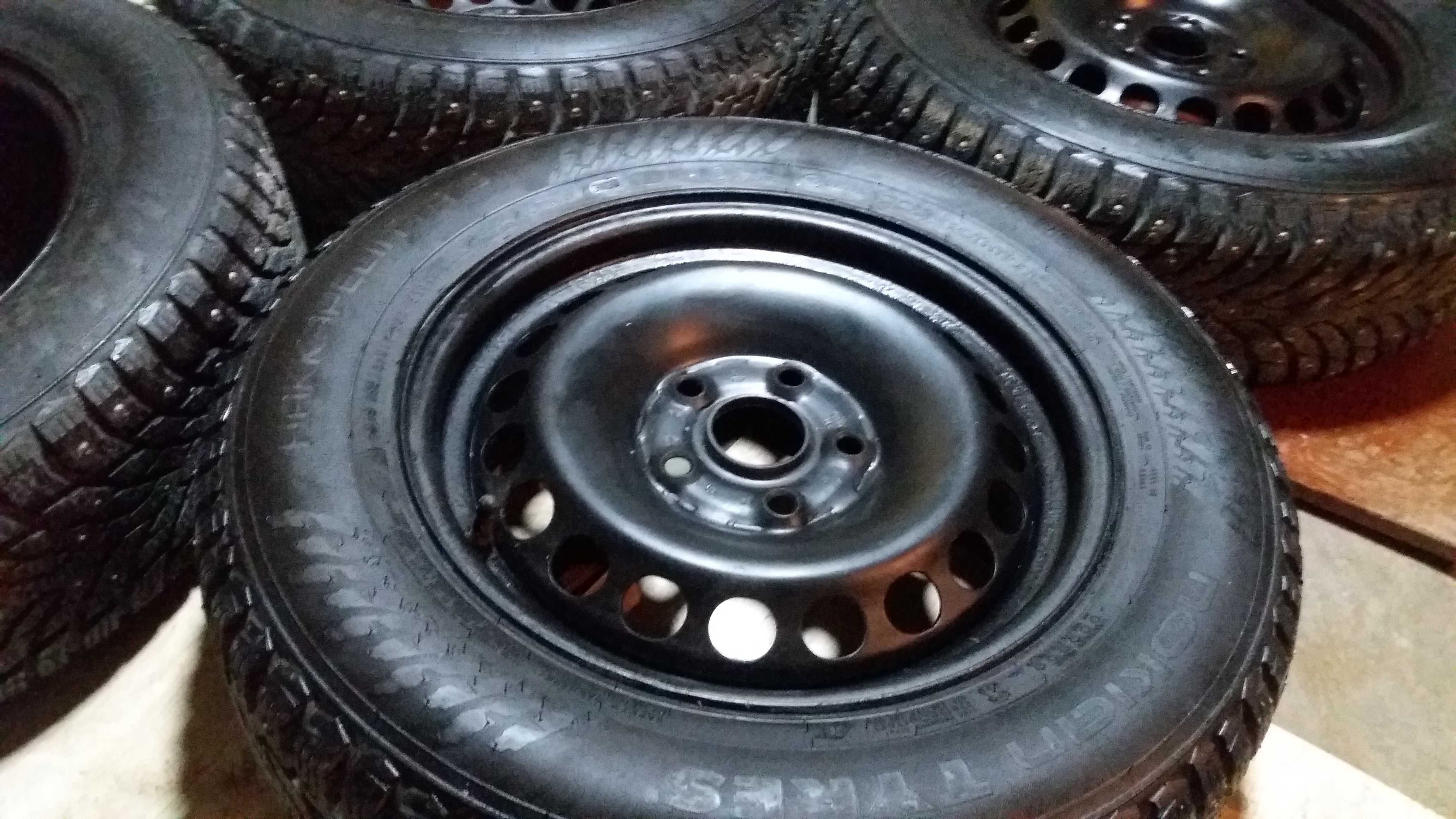 Резина финская шипованная 195/65/R15 c дисками - Колеса в сборе Актобе ...