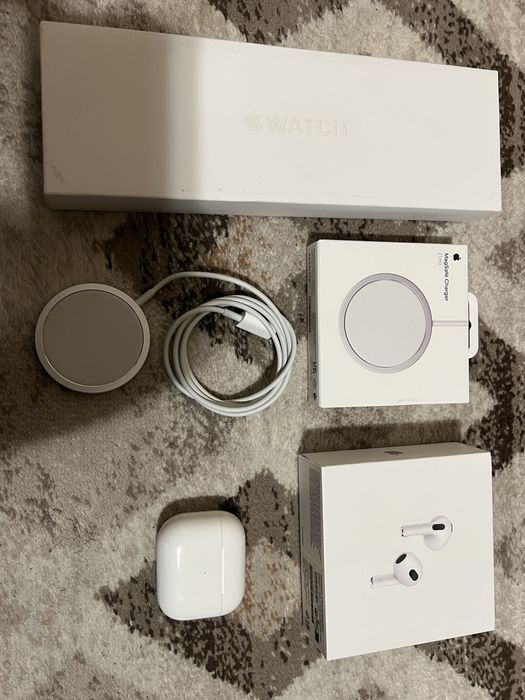 Pachet Apple - smartwatch + incarcator wireless + casti Airpods 3