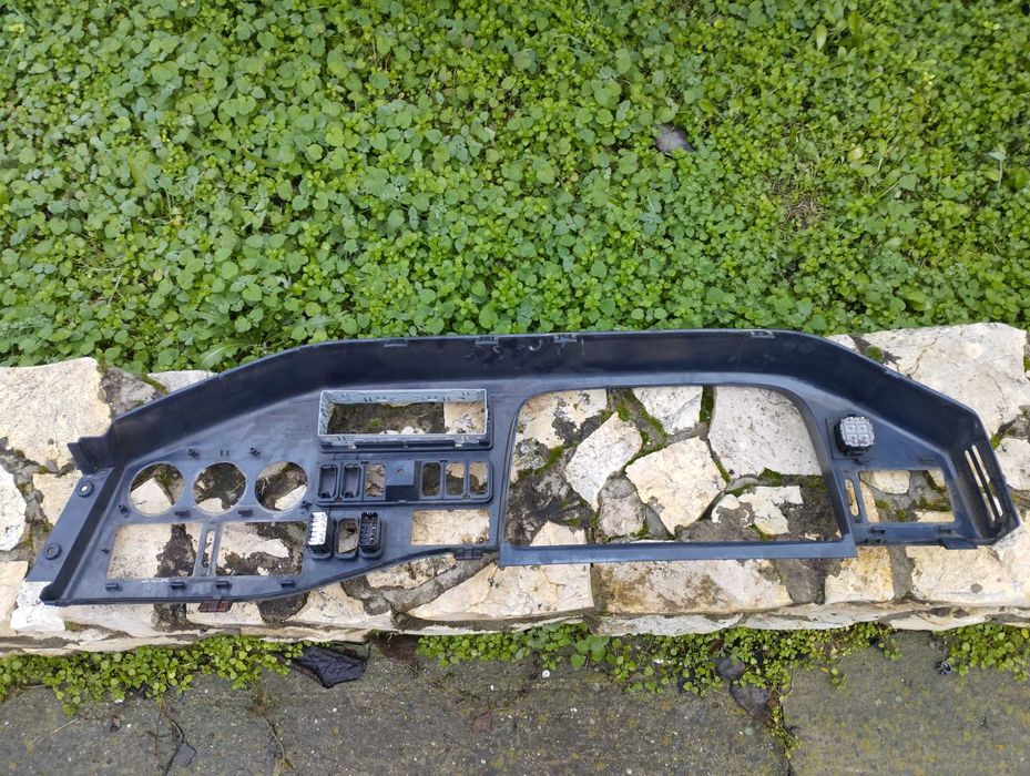 Оригинална пластмаса за табло Mercedes Sprinter W903