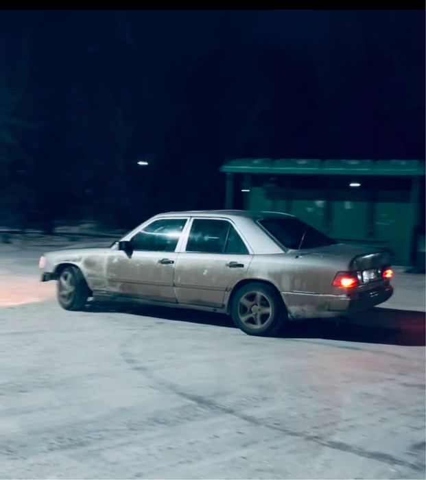 Продам мерс 124