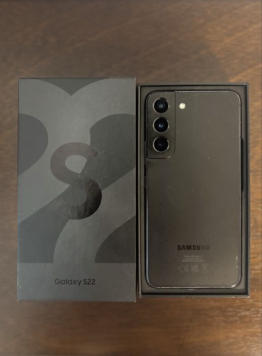 Samsung s22  256gb 8gb RAM
