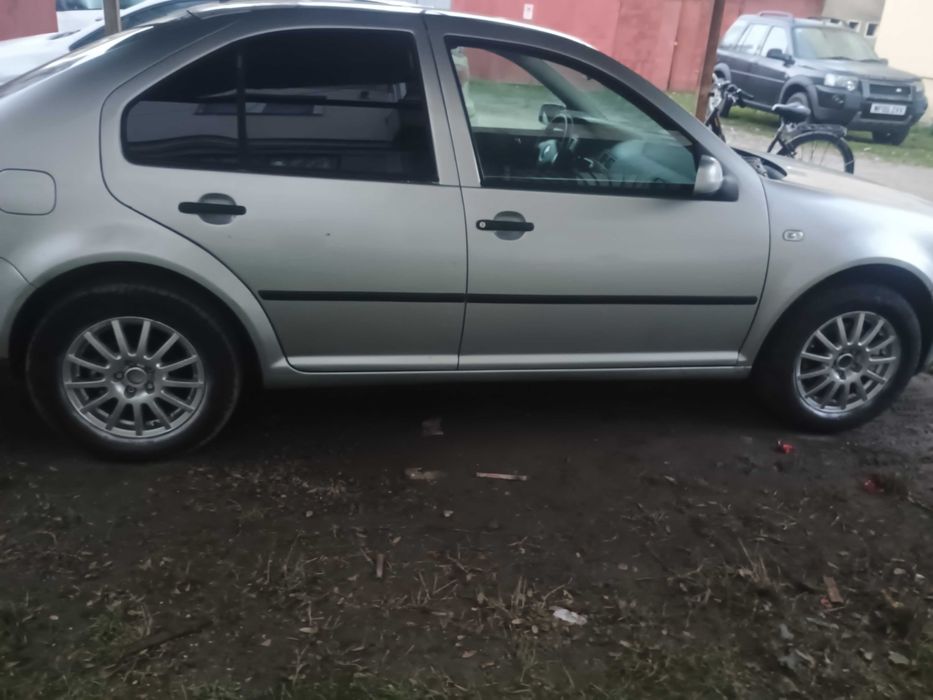 Wolsvagen bora 1.4 2001  stare foarte buna