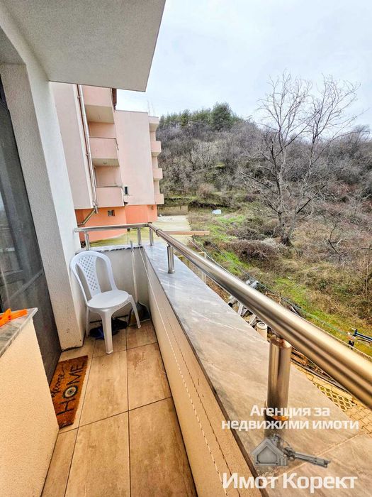 Имот Корект продава 2- Стаен със собствена земя 37 м2