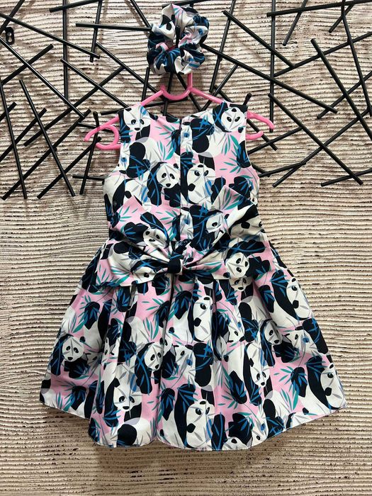 Модерна детска рокля с панди и подарък аксесоар 3-4г., 98/104