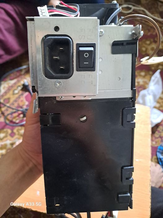 Блок питания переделанный на аккумуляторы зарядку