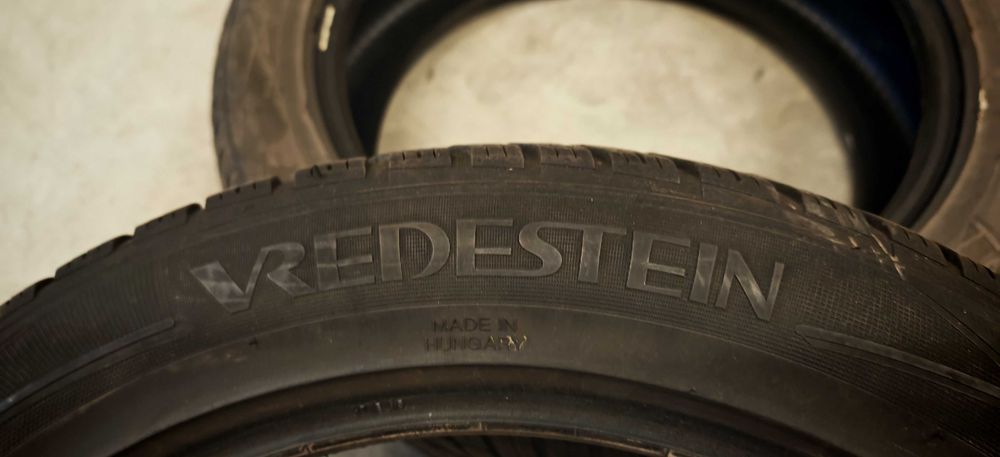 Продавам 4 броя зимни гуми VREDESTEIN  WINTRAC PRO 205/55/17