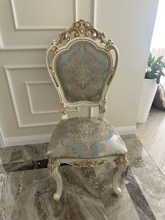 Продам стол со стулями