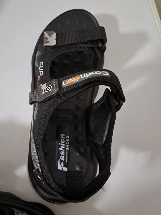 Продам  новые размер 37-38