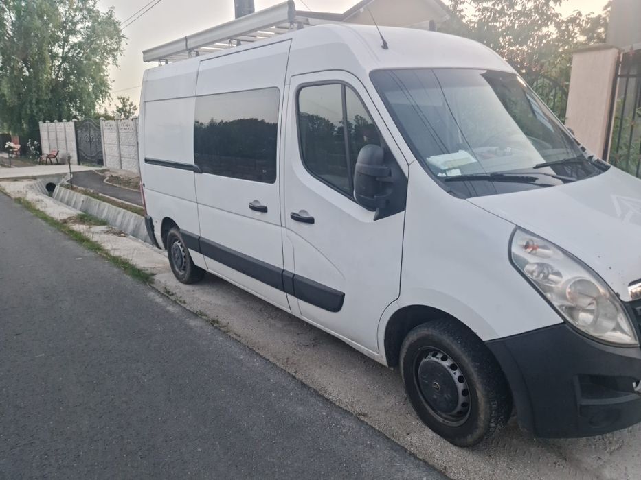 Vând Opel movano 2.3