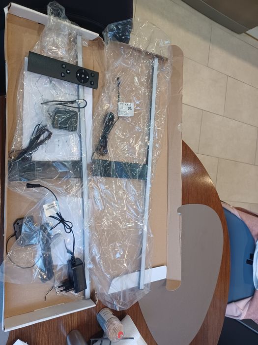 Лед осветление за гардероб със дистанционно .Ново не използвано.