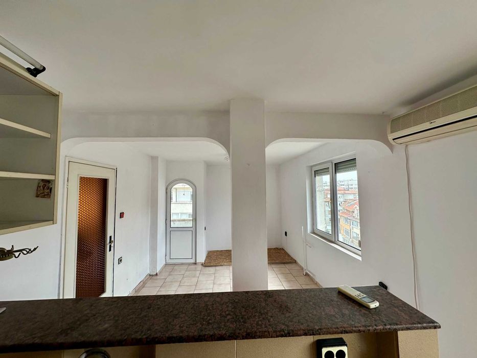 Продава се Двустаен апартамент в Бургас, Лазур - 42 кв.м за 1203 €/кв.м - Снимка #1