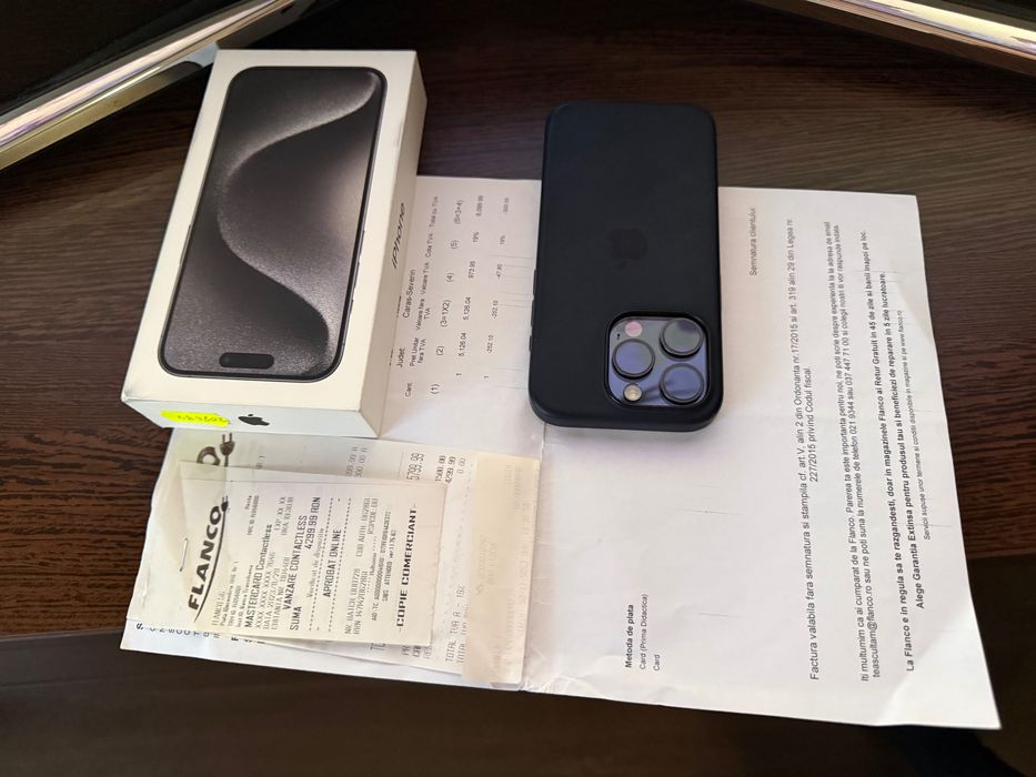 Iphone 15 Pro Black Titanium, 128 GB. de FLANCO///CA NOU, IDEAL CADOU