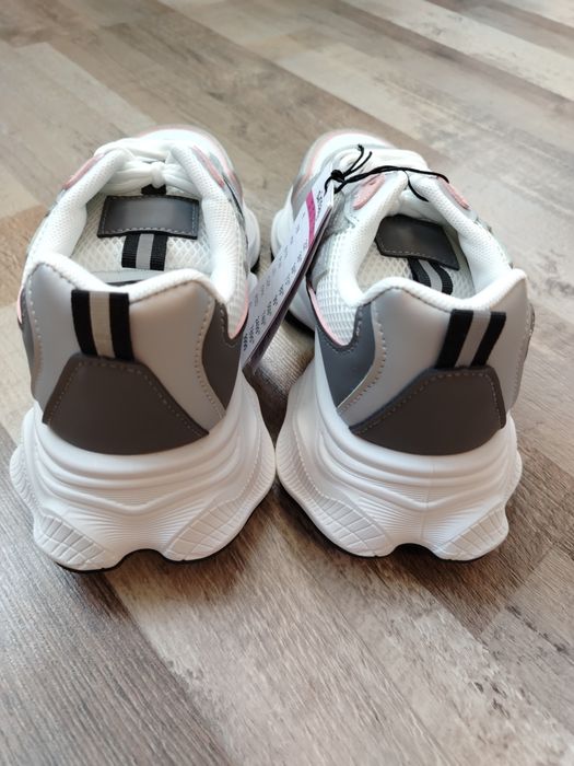 Дамски маратонки сникърси