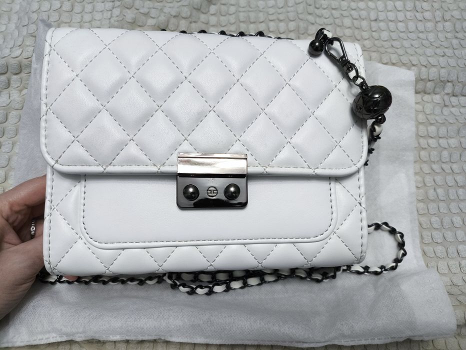 Сумочка белая новая