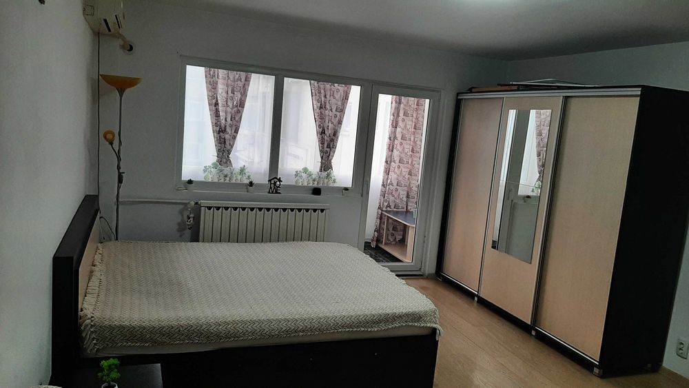 Proprietar – Mall Vitan-Dristor –str. Agatha Barsescu–Foarte spatioasa