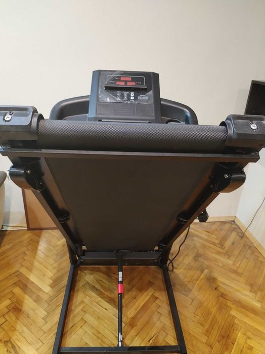 Продавам: Бягаща пътека в отлично състояние