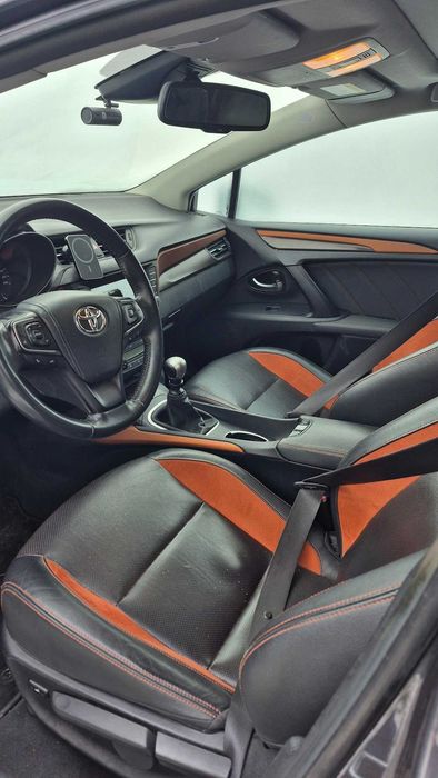 Toyota Avensis 2.0 D-4D - 2015