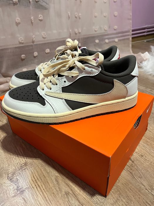 Jordan 1 Retro Low OG SP Travis Scott Medium Olive