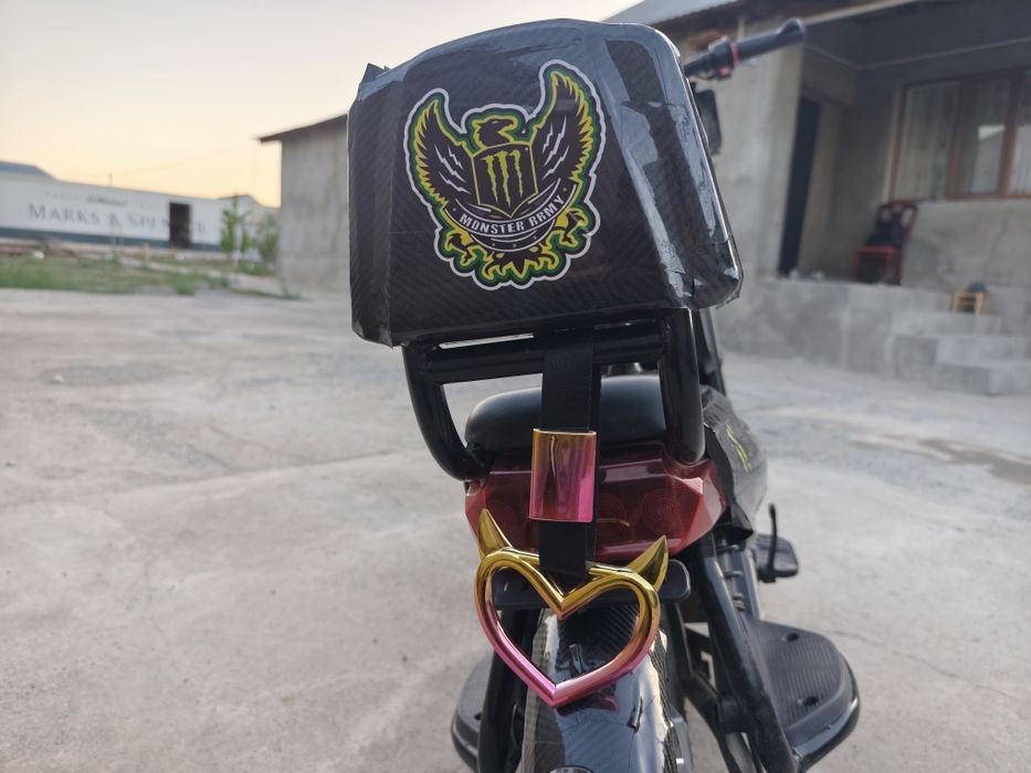 Продам электроскутер SK8