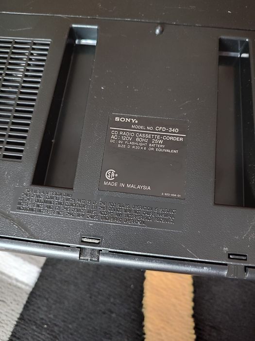 Vând casetofon Sony