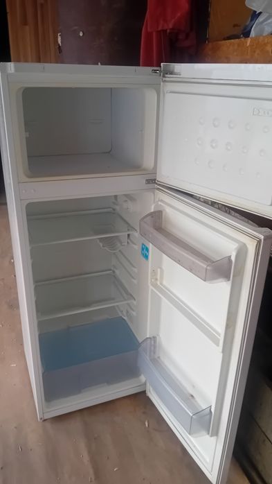 Продам холодильник