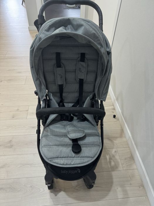 Коляска прогулочная Baby Jogger