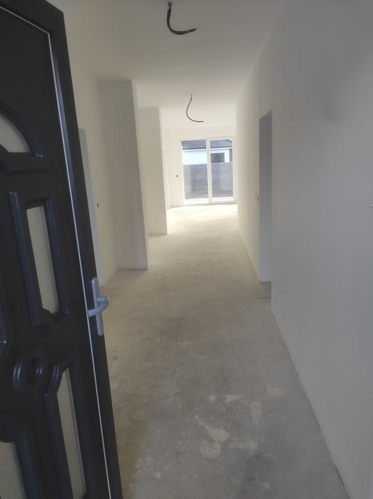 Casa pe parter de vanzare