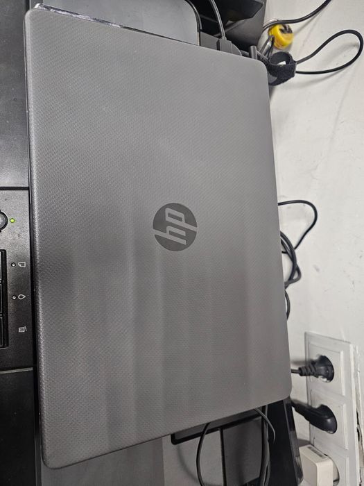 Продам ноутбук hp core i3 сумка мышка