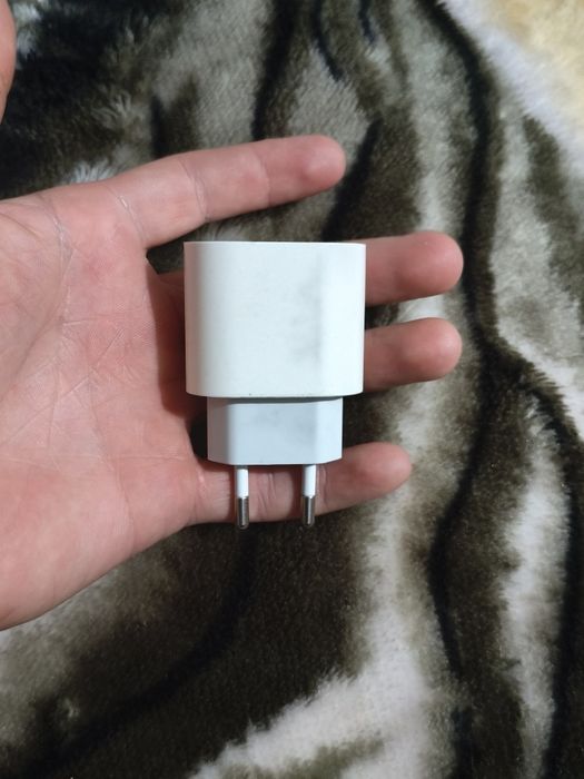 Продам адаптер айфонский