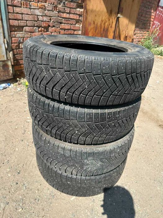 Продам летнюю резину Pirelli