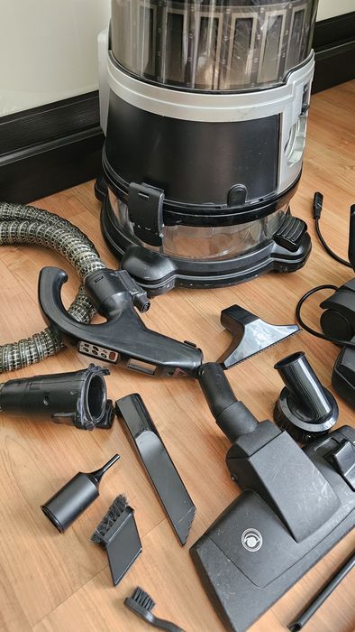 Многофункциональный пылесос Aura Roboclean с аквафильтром