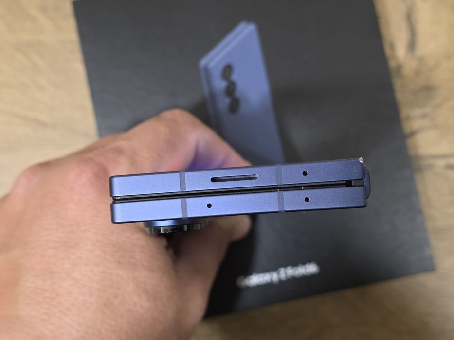 Samsung Galaxy Fold 6 Navy 256GB Гаранция
