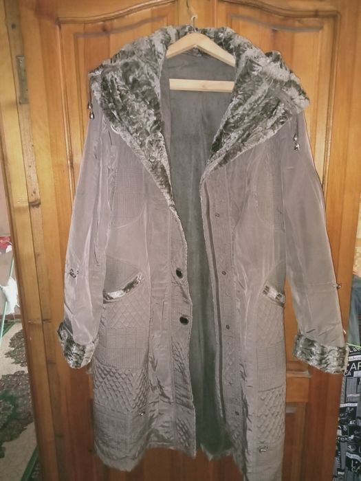 Женский зимний плащ