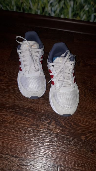Кроссовки Adidas original.