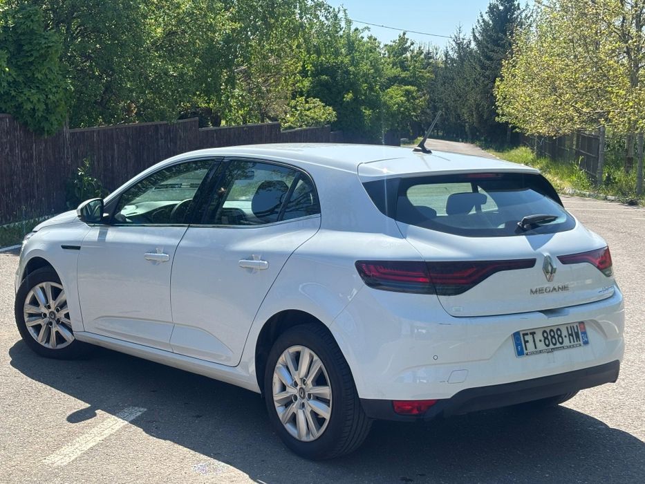 Vand Renault Megane IV facelift 1.333 benzina model 2021
