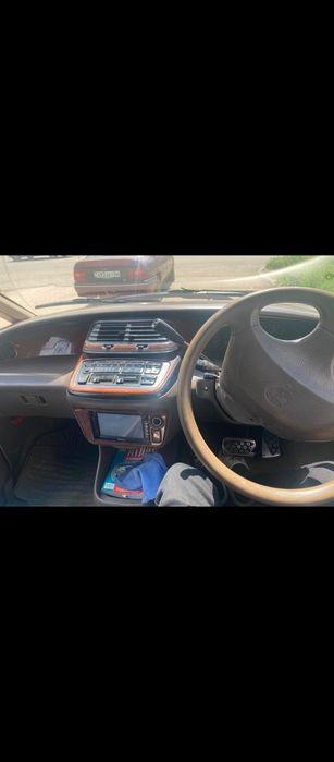 Продам тоиота люсида эстима