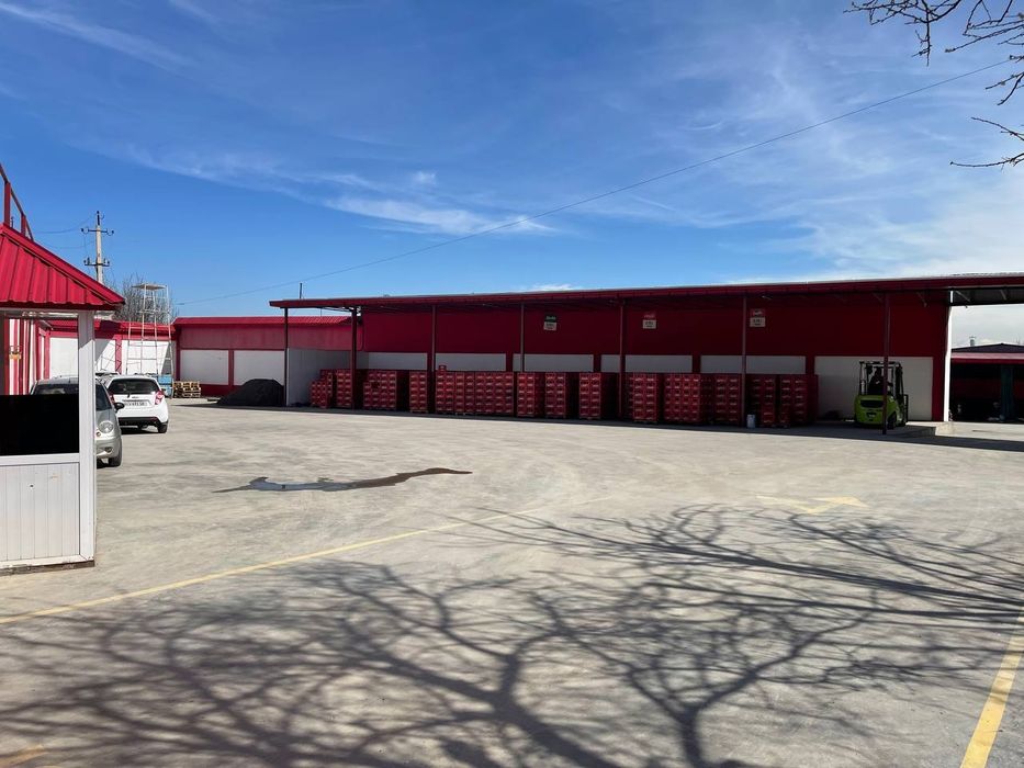 Назарбекда 50 соток.  База, склад 1.3 мил. 2000 кв2