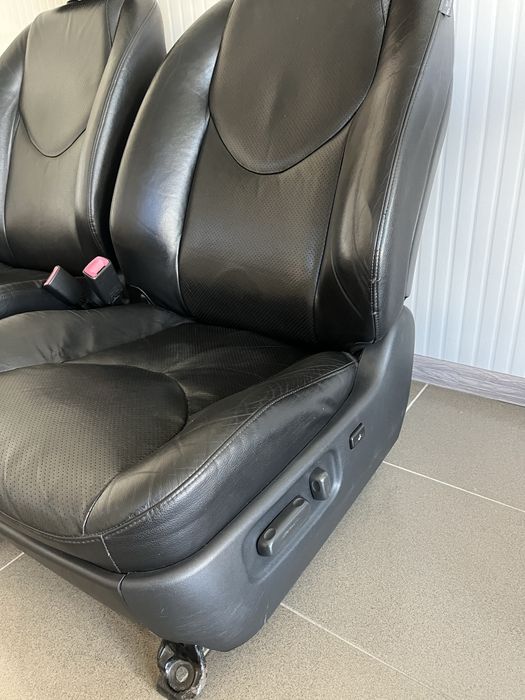Кожен салон за toyota rav4