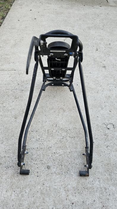 Portbagaj spate bicicletă B'Twin / Decathlon – suport bagaje

Vând por