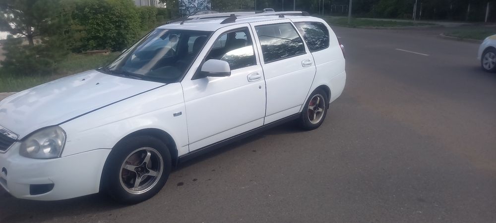 Продаю  Лада Приору  универсал