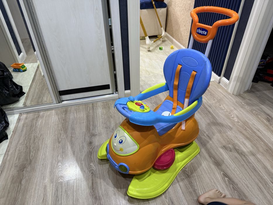 * CHICCO оригинальный беговел в хорошем состоянии не дорого!
