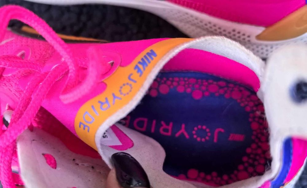 Nike Joyride Cc3 Selte оригинални електрикови розови сникърси 38.5
