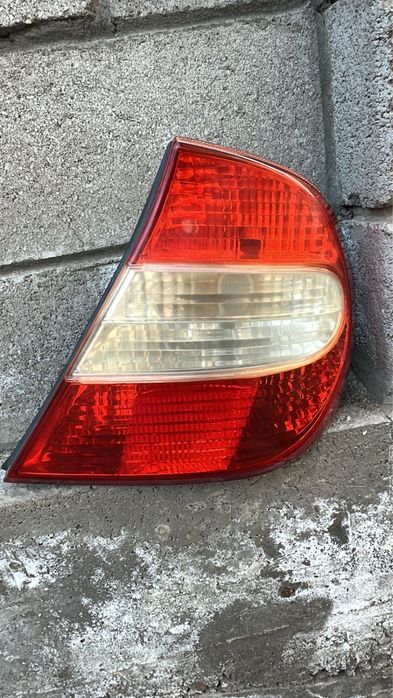 Задний плафон на камри 30