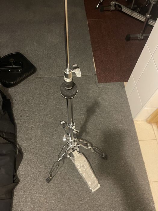 Vand stativ fus-cinel: Pearl H-830, in stare excelenta, ca nou.