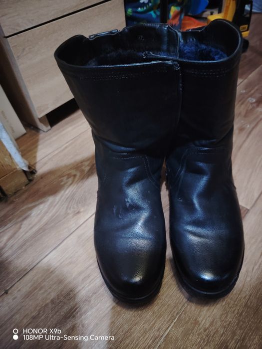 Отдам женские сапоги